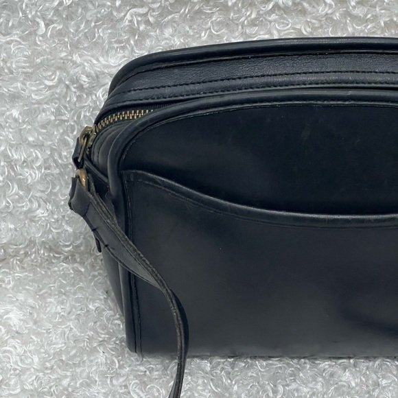 Coach | Vintage British Metropolis Crossbody Bag - Picture 2 of 16